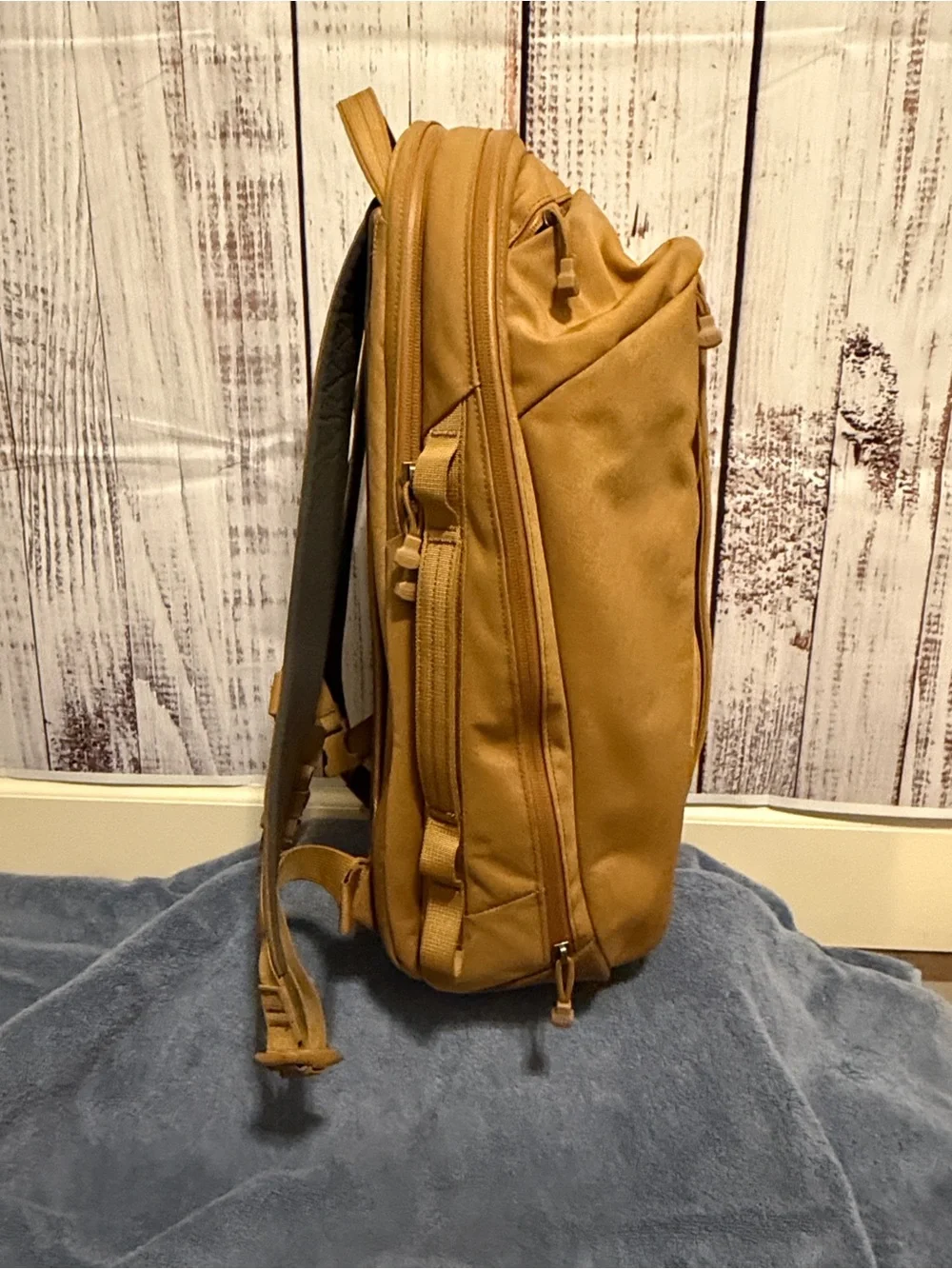 YETI Men's Crossroads Tan Backpack